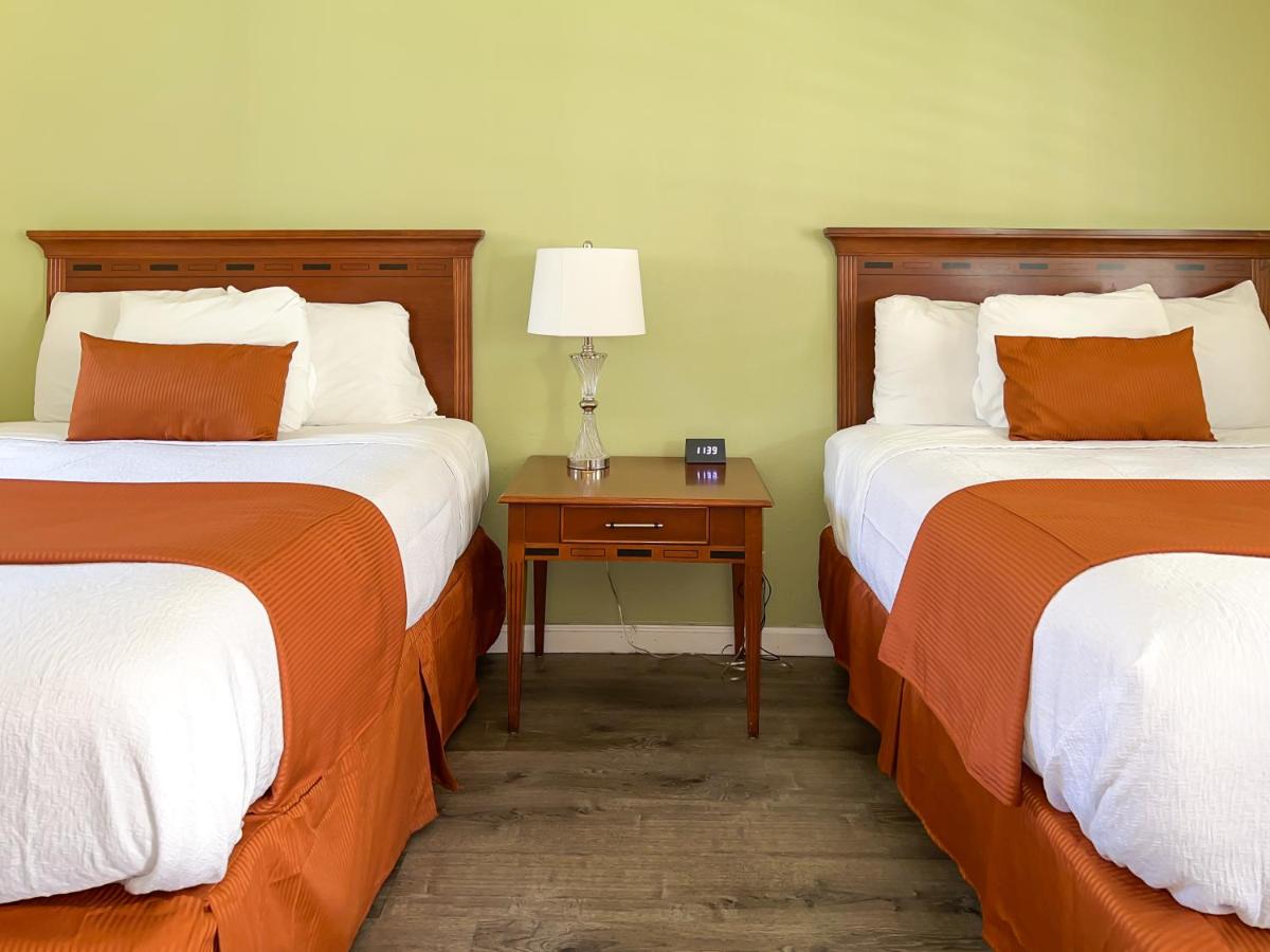 Two Queen Beds - Non-Smoking at The Old West Inn