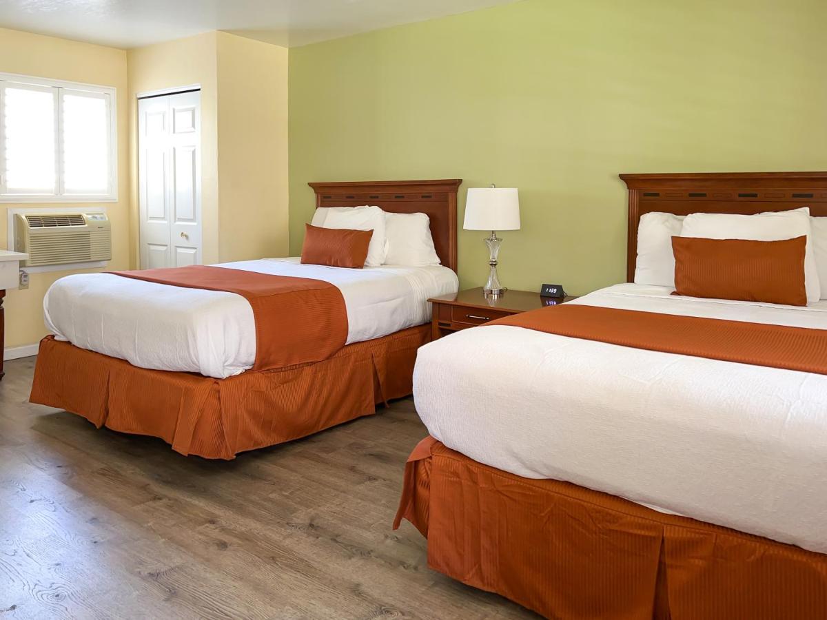 Two Queen Beds - Non-Smoking at The Old West Inn