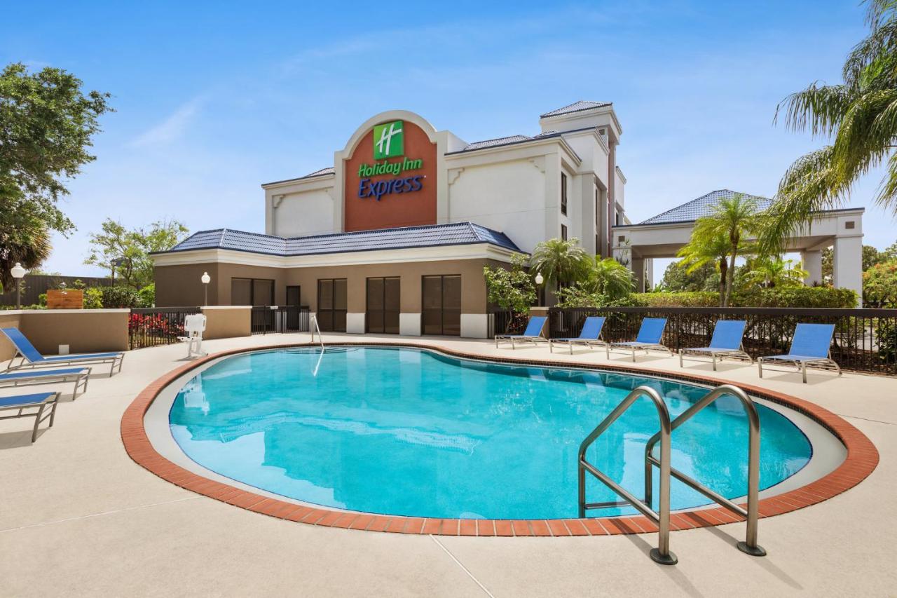  | Holiday Inn Express Vero Beach-West, an IHG Hotel