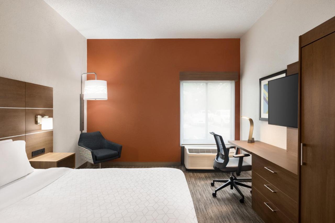  | Holiday Inn Express Vero Beach-West, an IHG Hotel