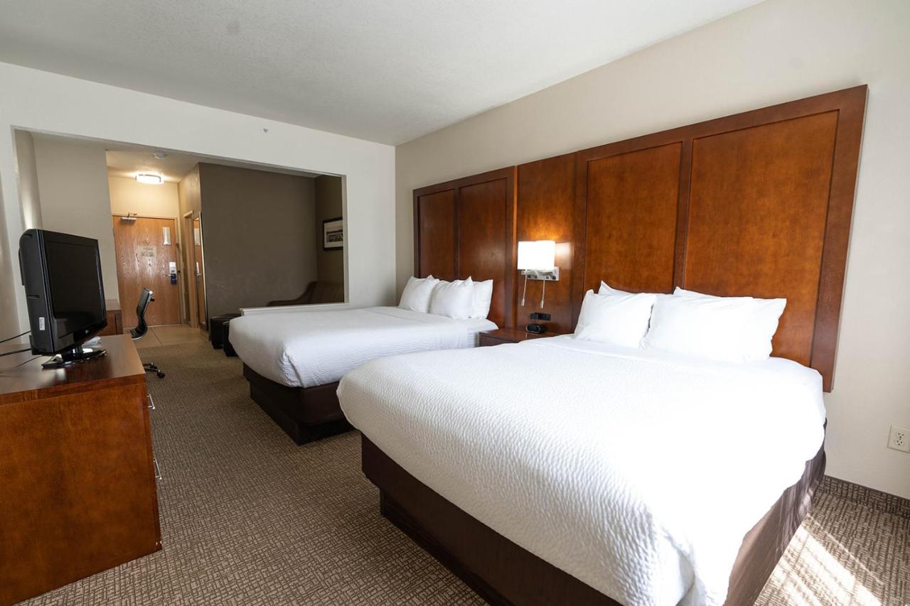 Suite with Two Queen Beds - Accessible/Non-Smoking at Rapid River Lodge