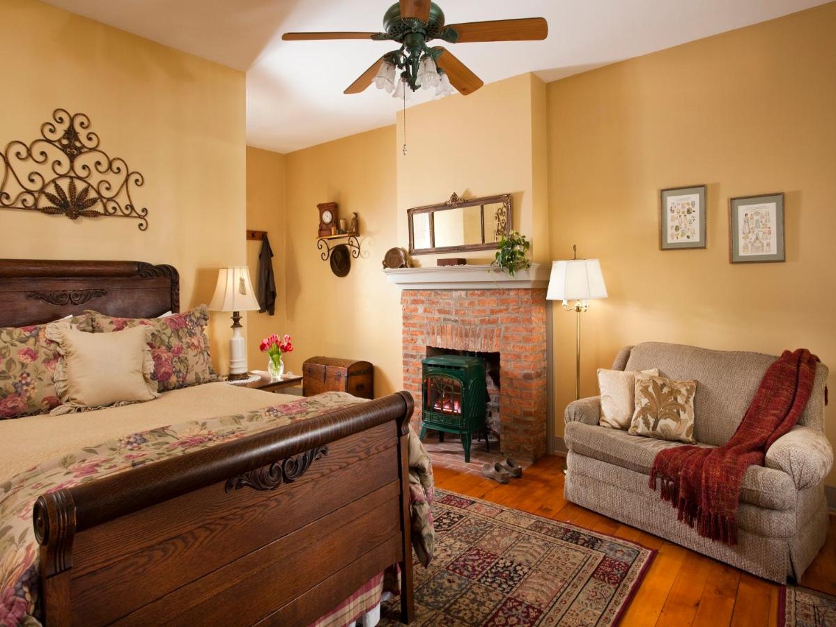 | Brickhouse Inn B&B