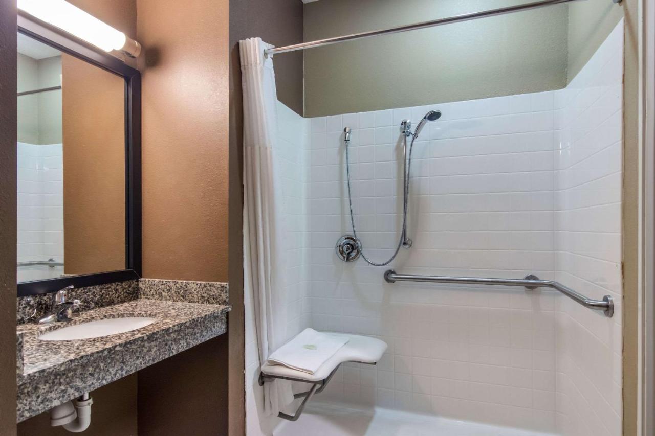 Room #134947028 at Microtel Inn & Suites by Wyndham Steubenville