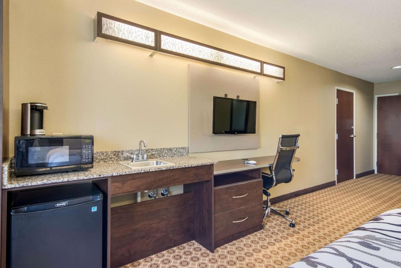 Room #134947029 at Microtel Inn & Suites by Wyndham Steubenville