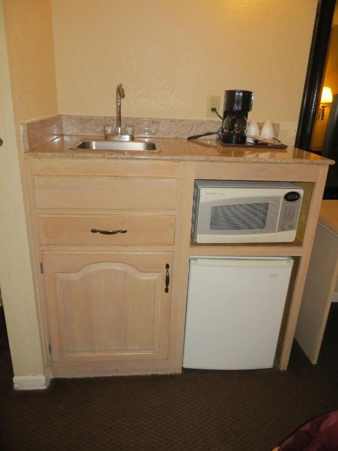  | Executive Inn & Suites Sacramento