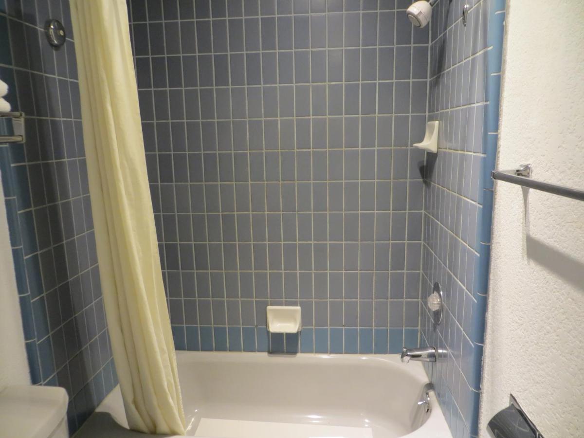 | Executive Inn & Suites Sacramento