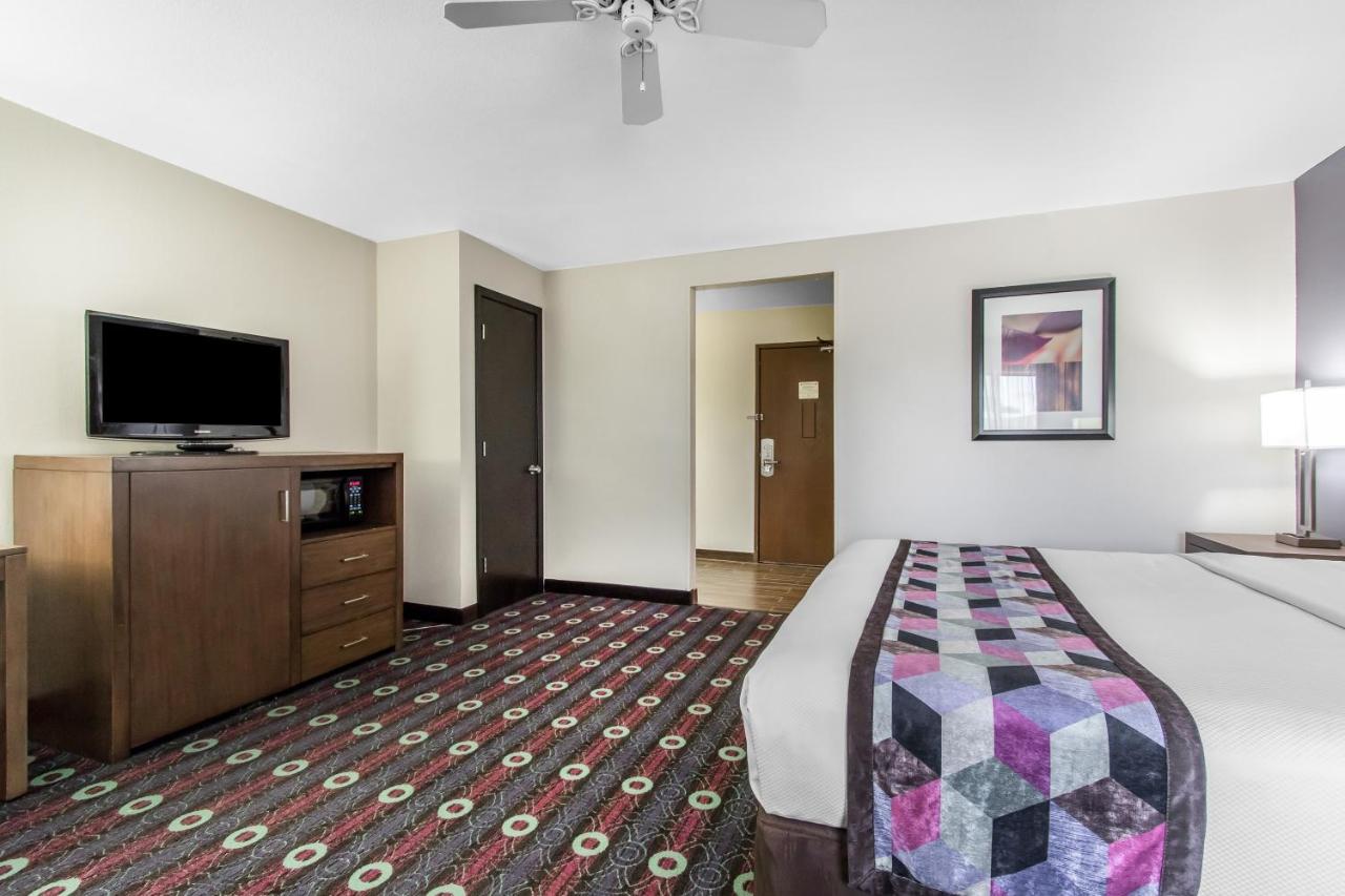 King Suite with Sofa Bed - Non-Smoking at Comfort Inn Tulsa Midtown