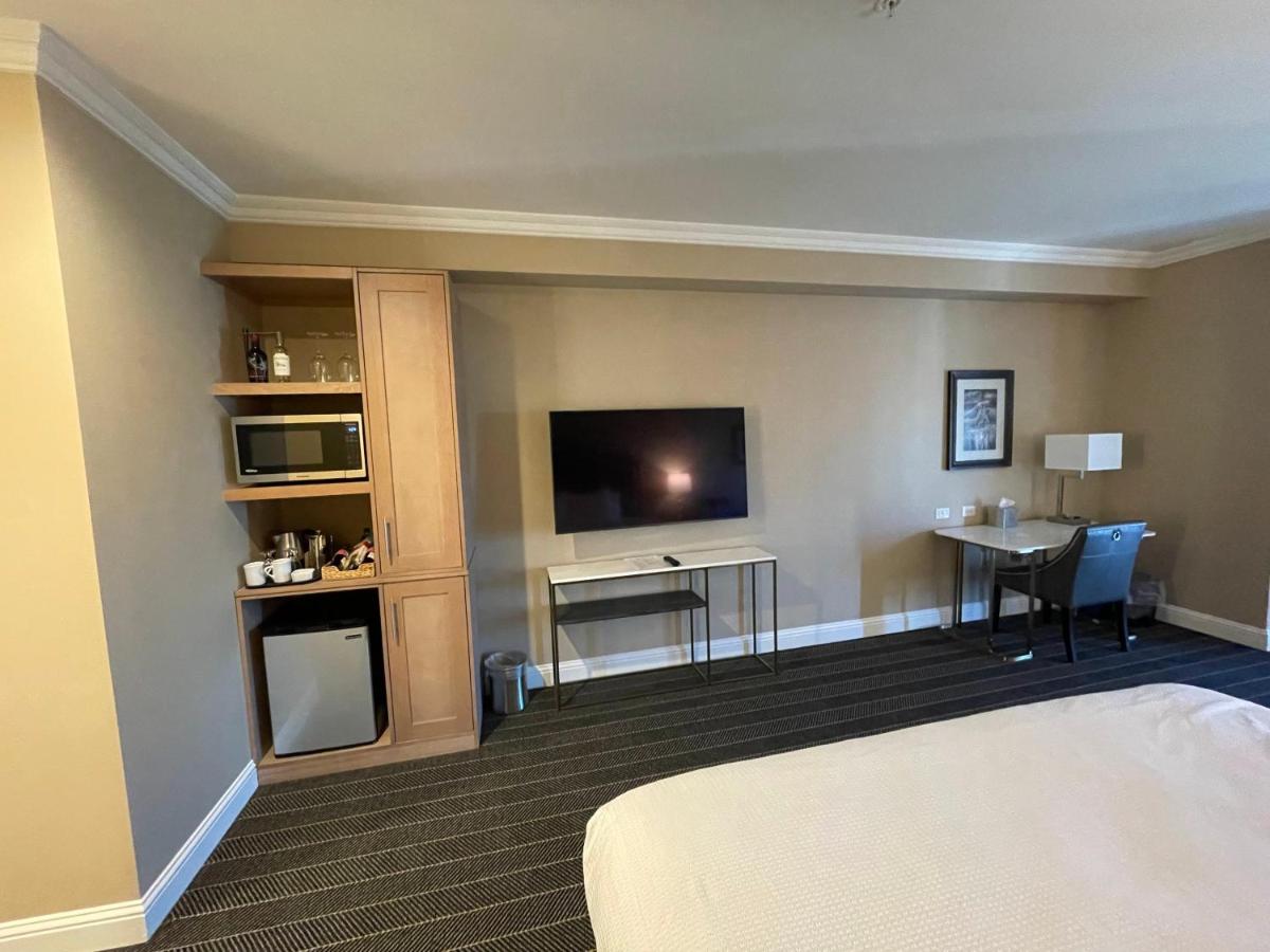  | Majestic Inn & Spa