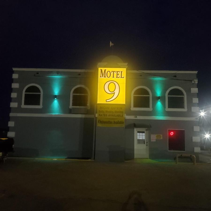  | Motel 9
