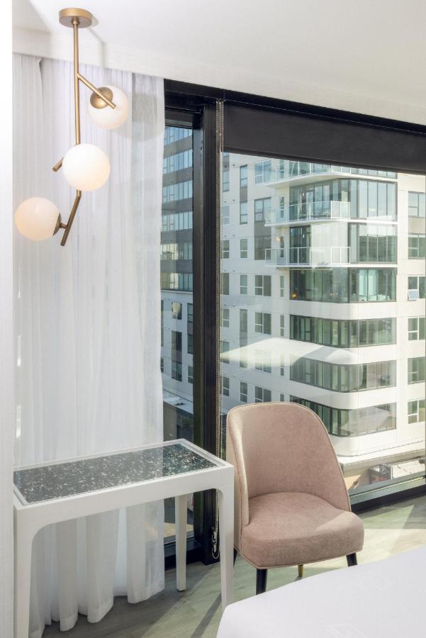 City King at The Godfrey Hotel Hollywood