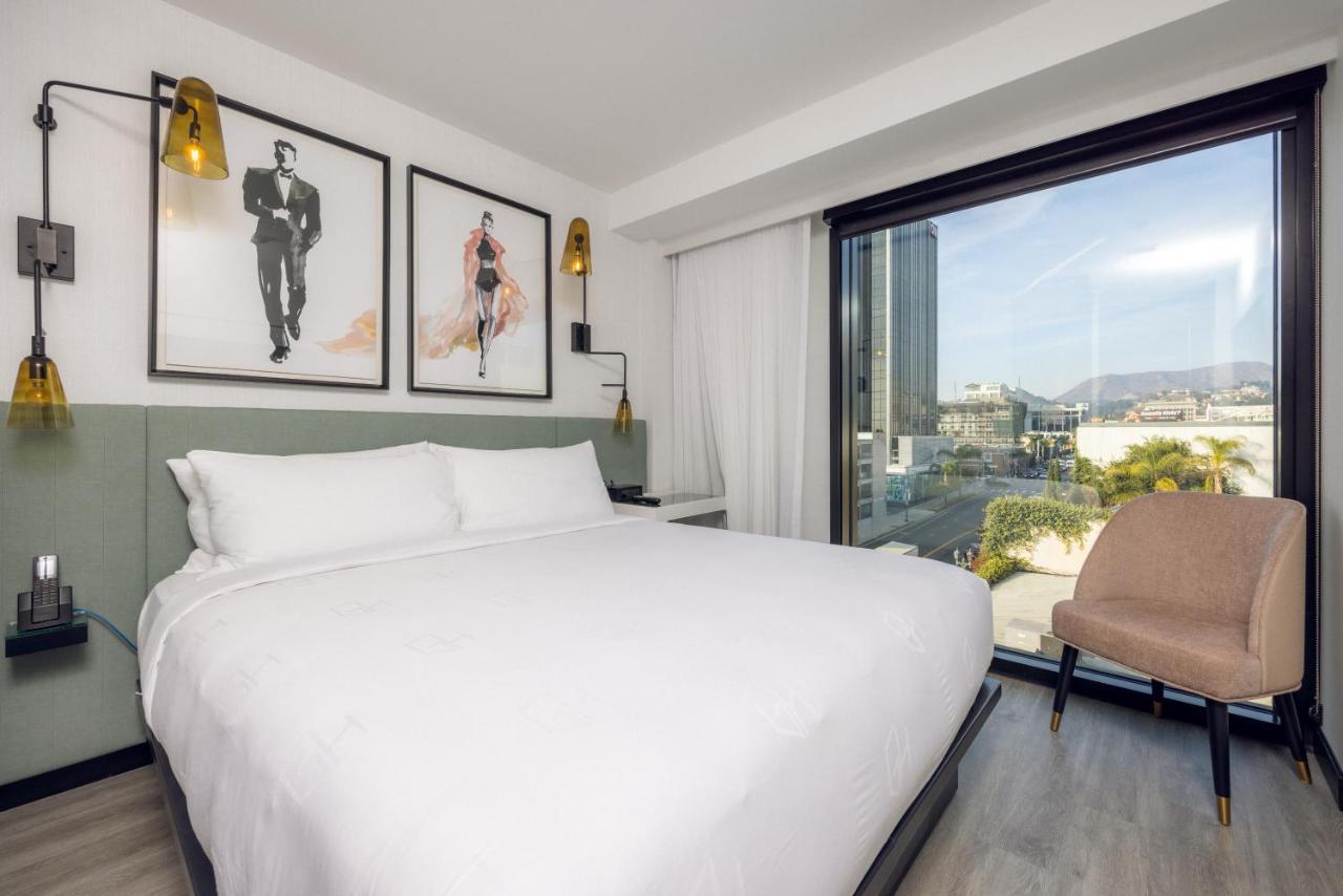 King Room with Tub - Disability Access at The Godfrey Hotel Hollywood
