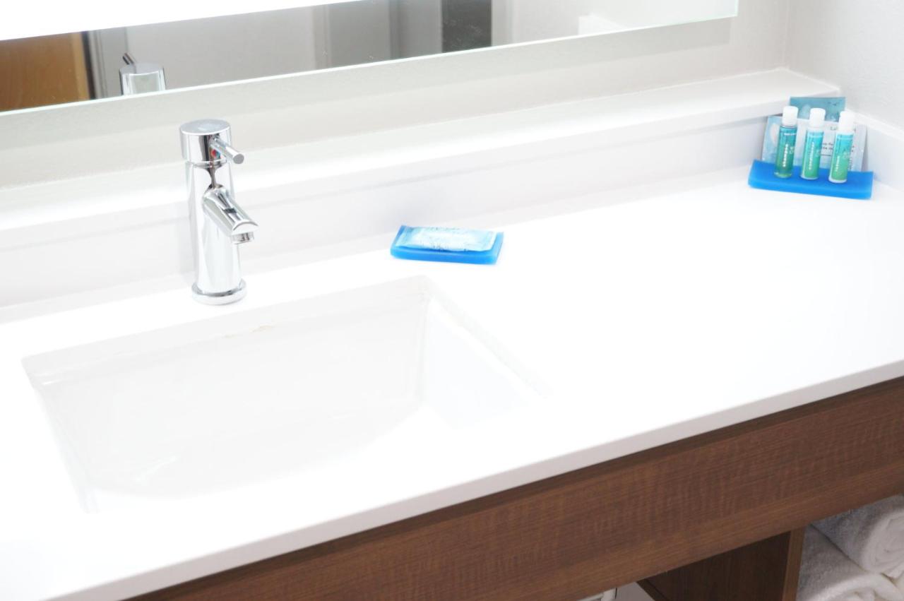 Executive King Room - Non-Smoking at Holiday Inn Express Fremont-Milpitas Central by IHG