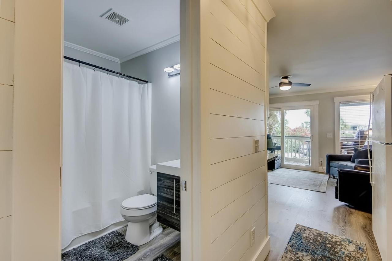 | Sea Cabin 121-B