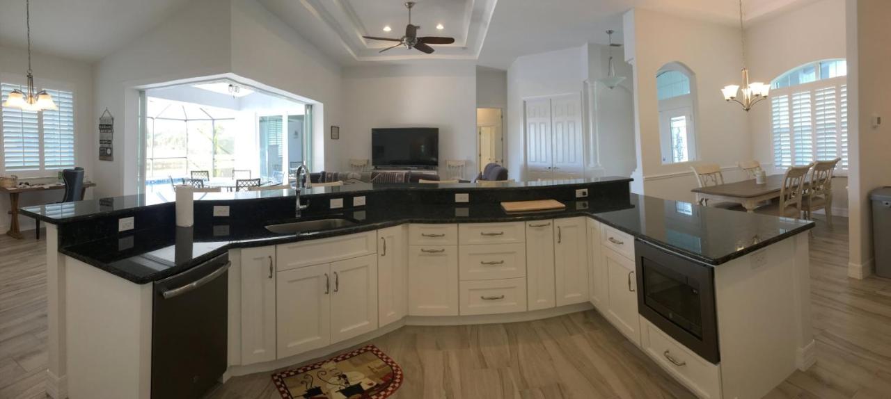 | Florida Secret - Private Villa with heated pool - sleeps 8