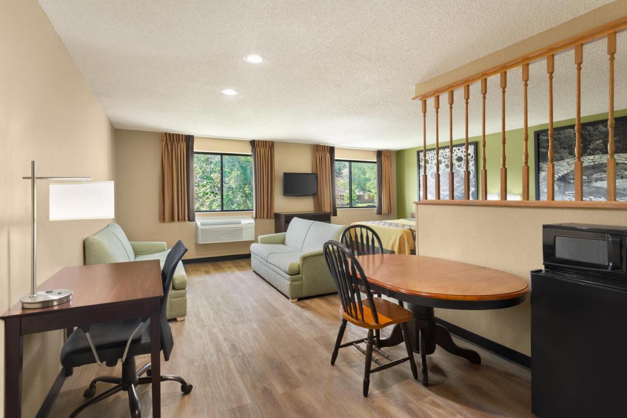 Queen Suite with Two Queen Beds - Non-Smoking at Super 8 by Wyndham Ankeny/Des Moines Area