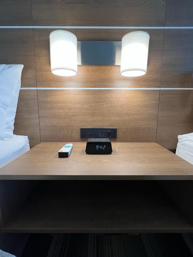| Holiday Inn Express & Suites - Ukiah, an IHG Hotel