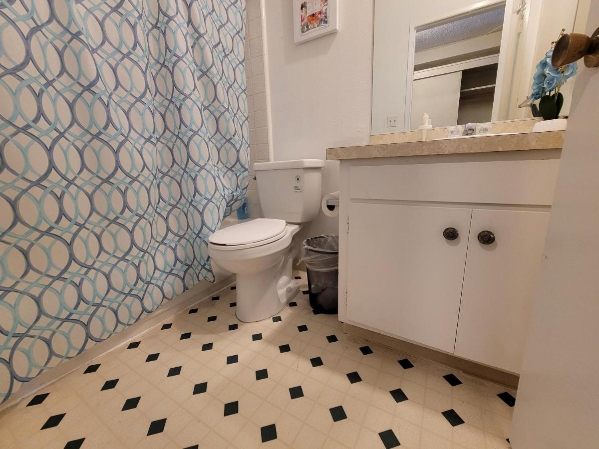 | (C12) Steps away from Beverly Hills Unit