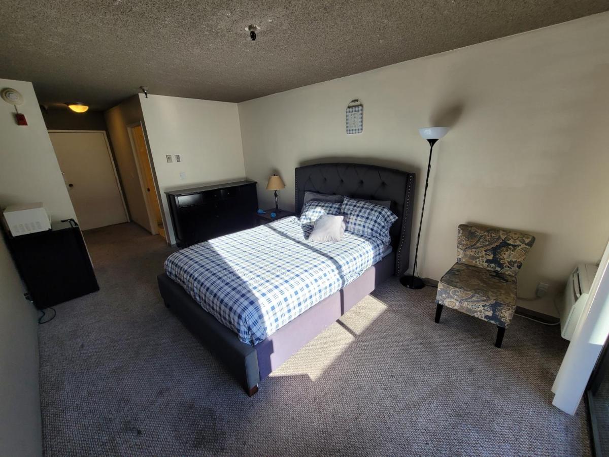  | (C19) LA/Beverly Hills Hotel Style Suite