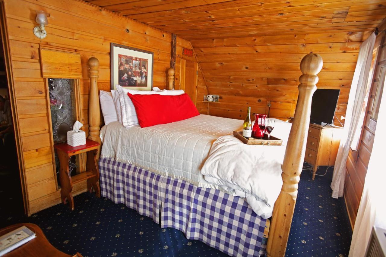 | Gold Mountain Manor