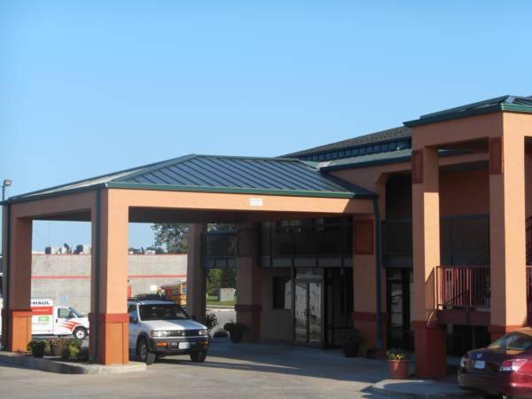 | GuestHouse Inn St. Joseph