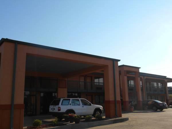 | GuestHouse Inn St. Joseph