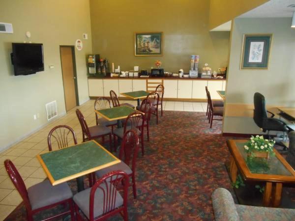 | GuestHouse Inn St. Joseph