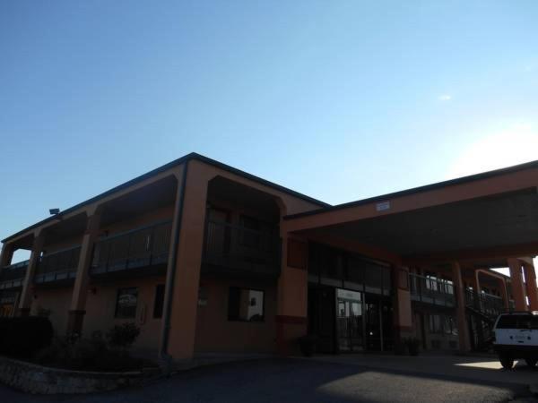| GuestHouse Inn St. Joseph