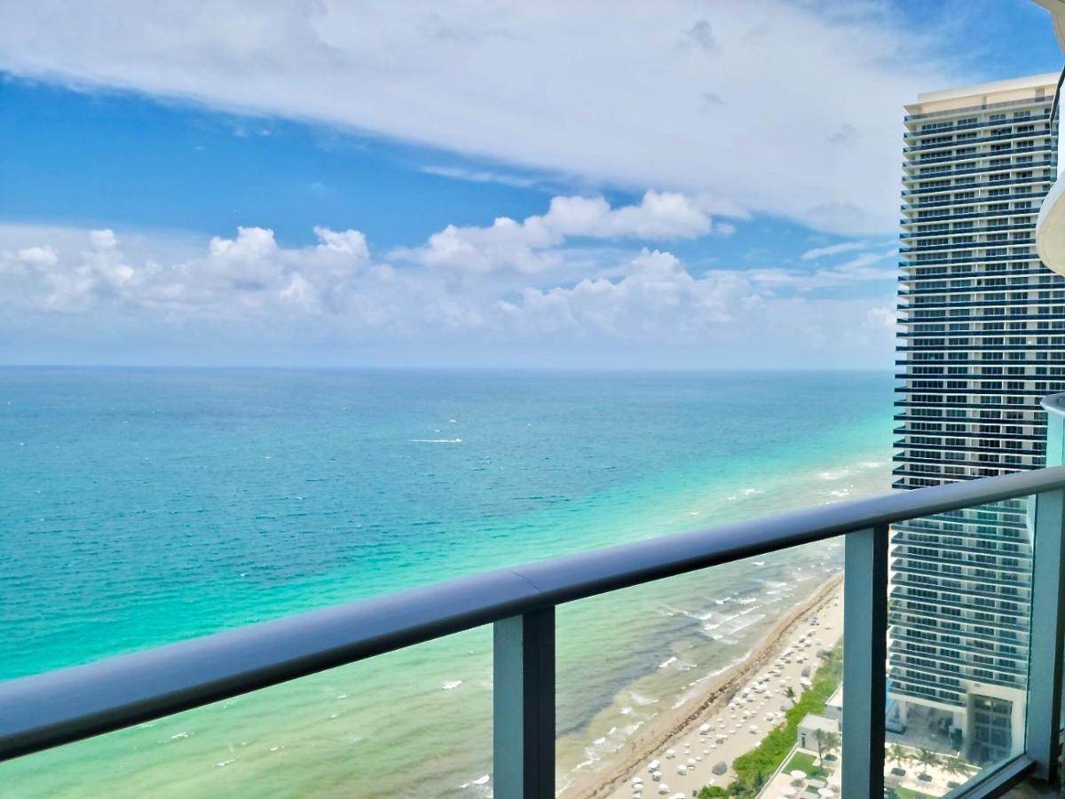 | Oceanfront Resident in luxury resort
