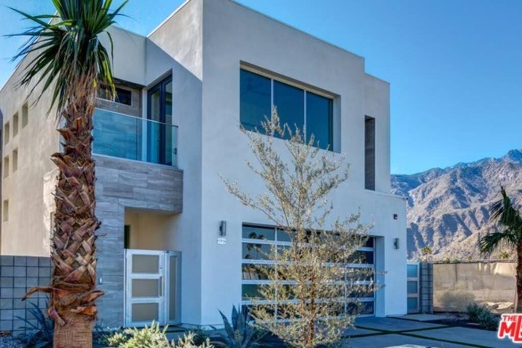 | A Modern Luxury Resort Style