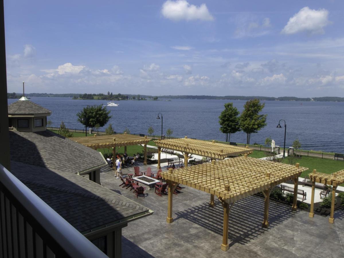 | 1000 Islands Harbor Hotel