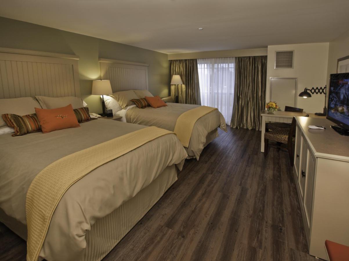 | 1000 Islands Harbor Hotel