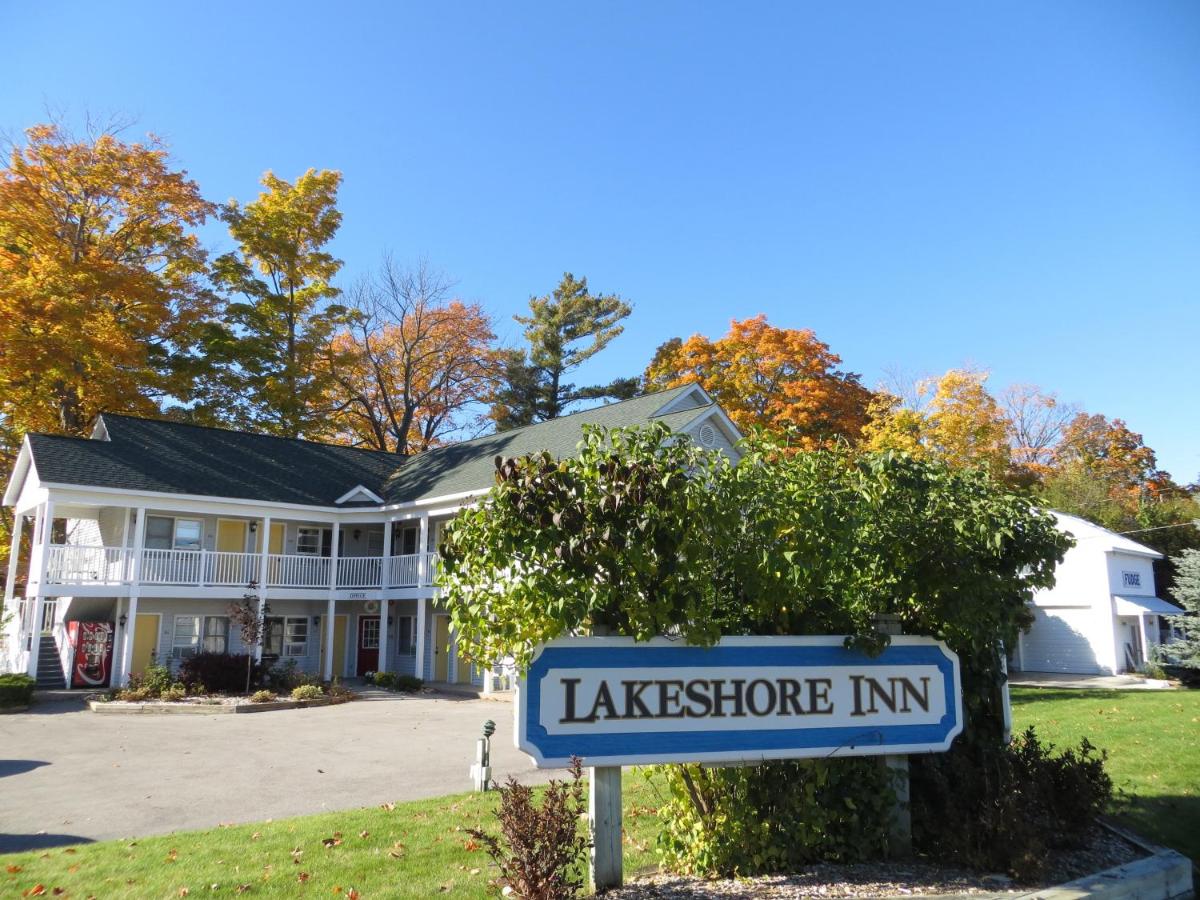 | Empire Lakeshore Inn