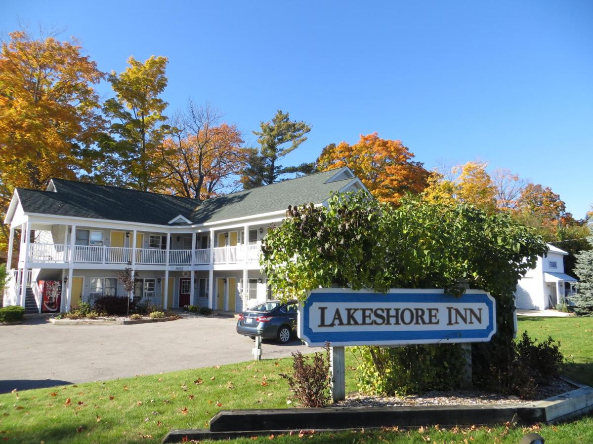 | Empire Lakeshore Inn