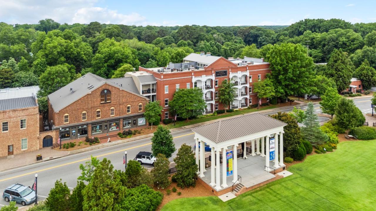  | The James Madison Inn