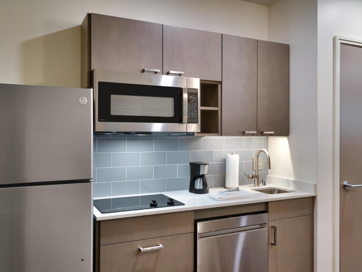 1 Bedroom Suite with 1 King Bed at Hyatt House Rochester/Mayo Clinic Area