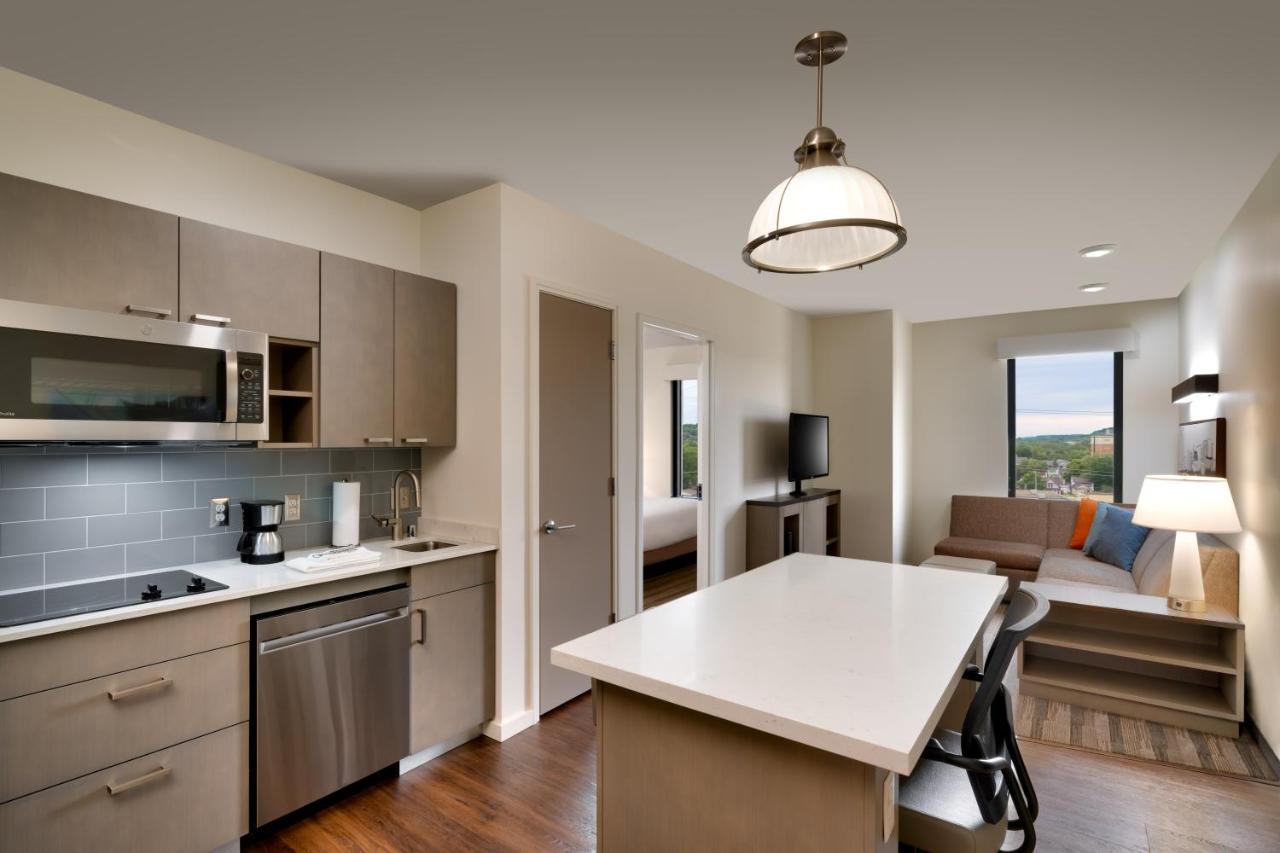 1 Bedroom Suite with 1 King Bed at Hyatt House Rochester/Mayo Clinic Area