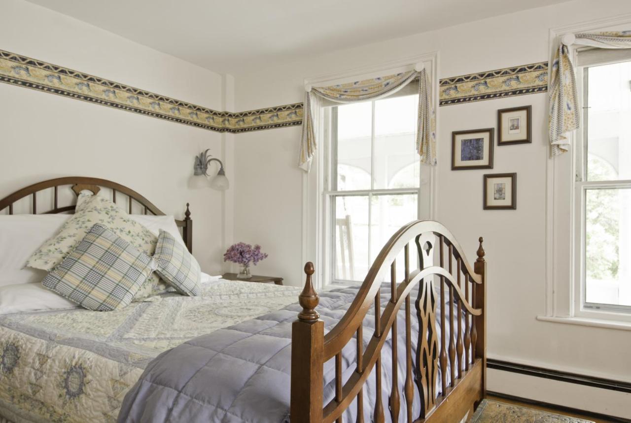 | Golden Stage Inn