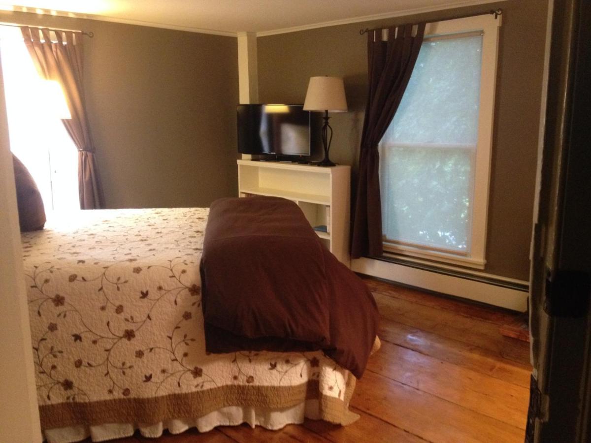 | Golden Stage Inn