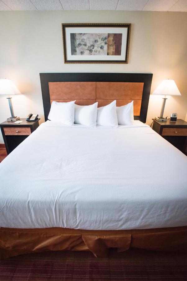  | Exton Hotel and Conference Center