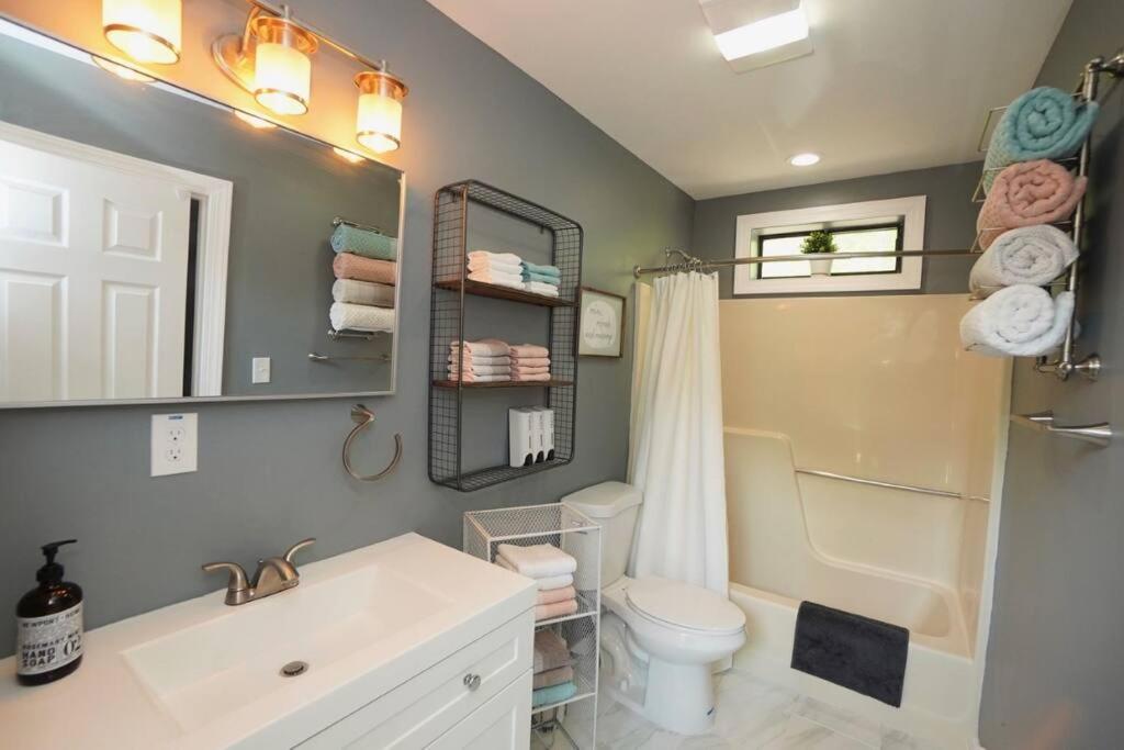 | A gorgeous home, 5BR-2BT, perfect for your family!