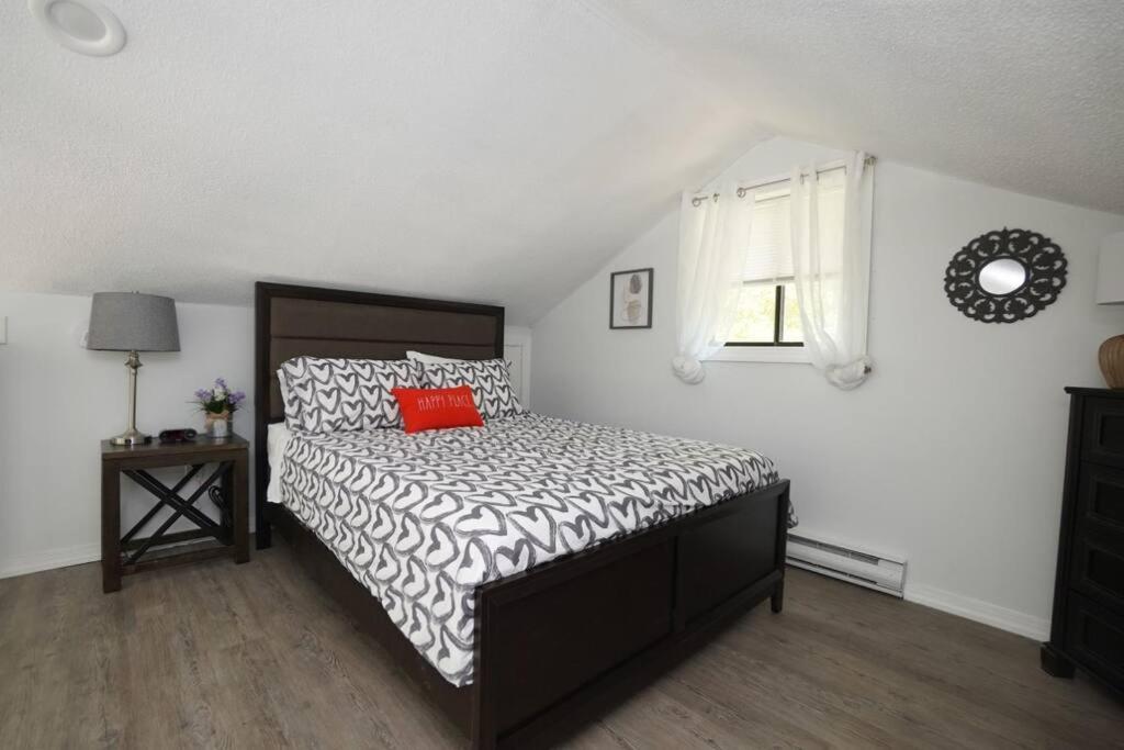 | A gorgeous home, 5BR-2BT, perfect for your family!
