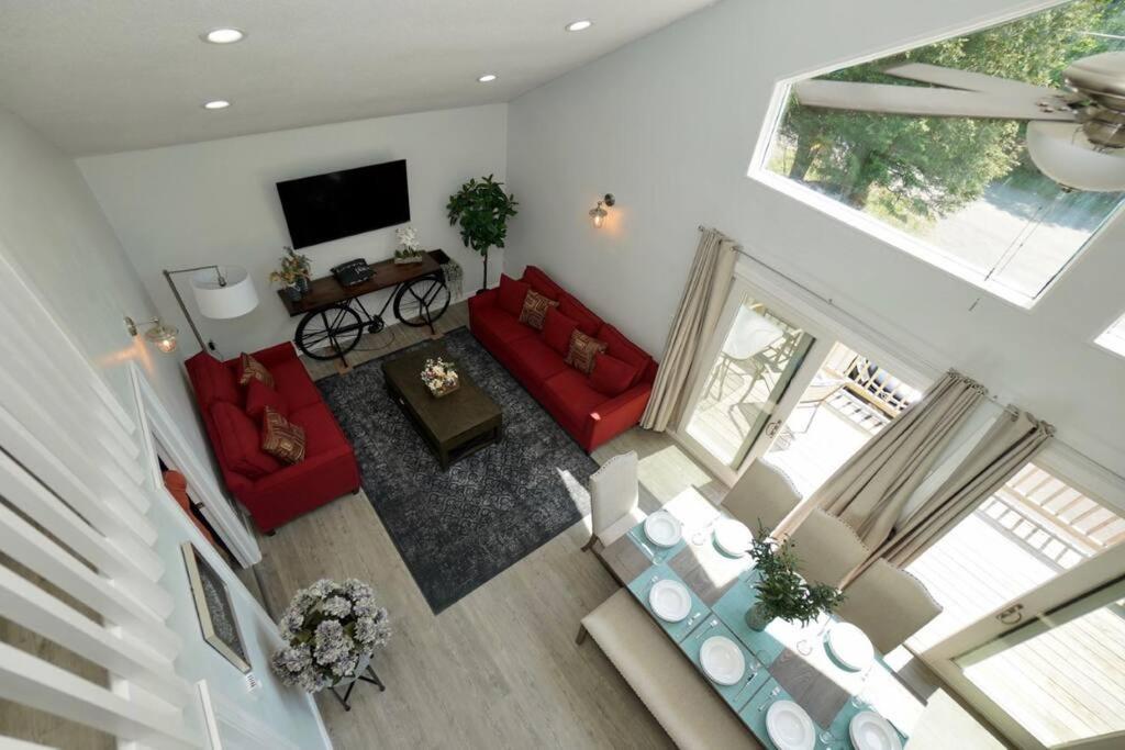 | A gorgeous home, 5BR-2BT, perfect for your family!