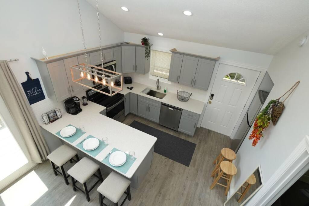 | A gorgeous home, 5BR-2BT, perfect for your family!