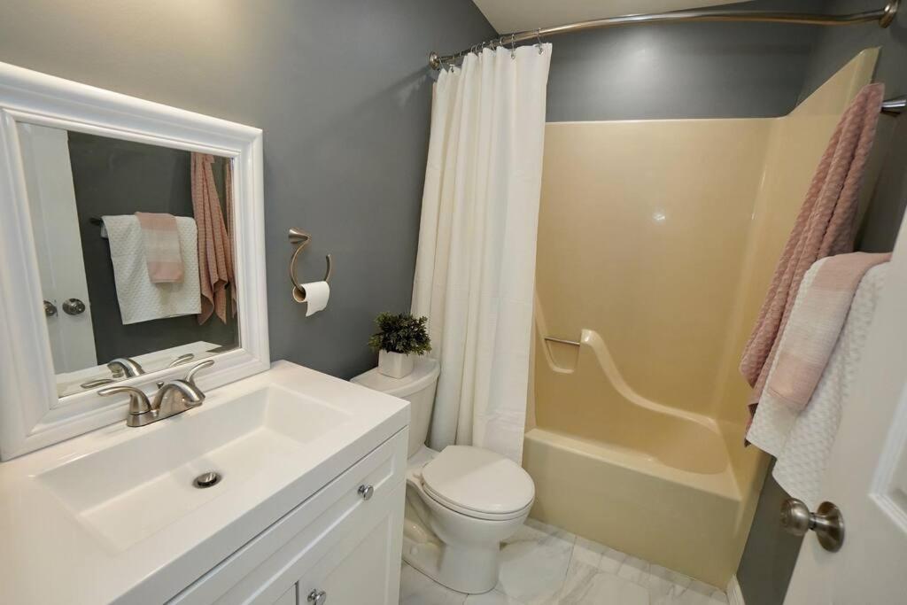 | A gorgeous home, 5BR-2BT, perfect for your family!