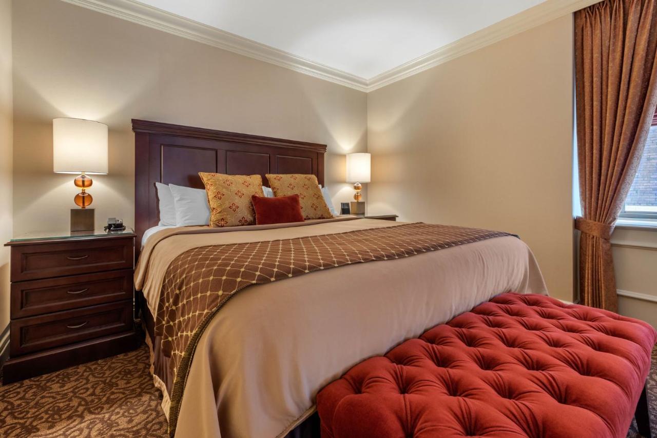 Executive Suite - One King Bed at Omni William Penn Hotel