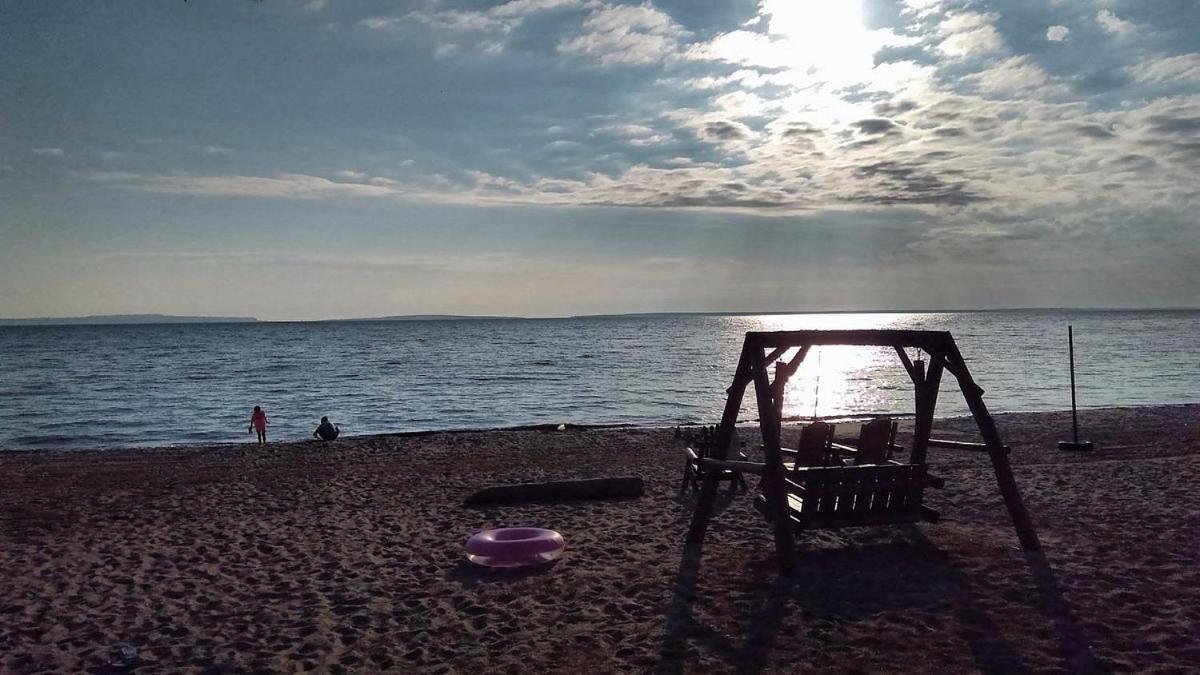| The Beach House Lakeside Cottages