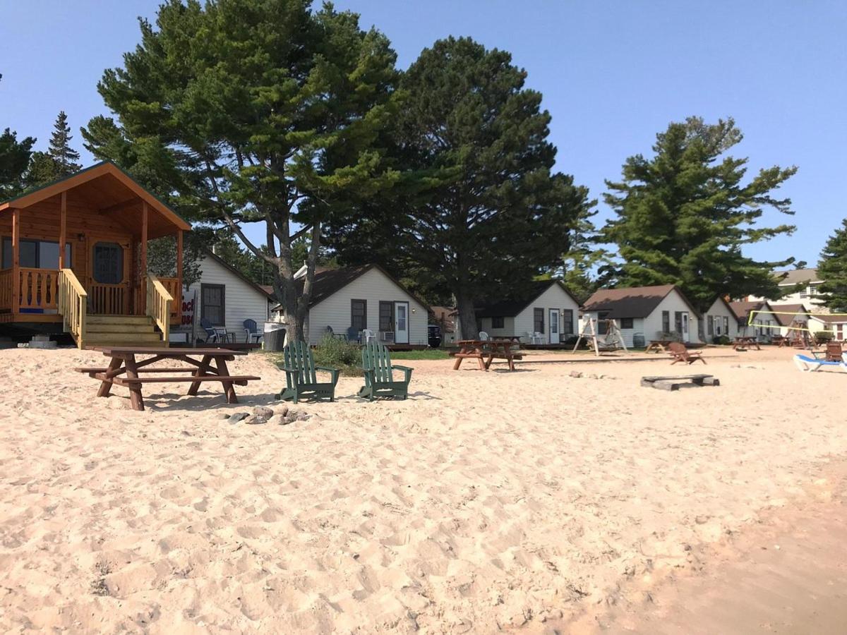 | The Beach House Lakeside Cottages