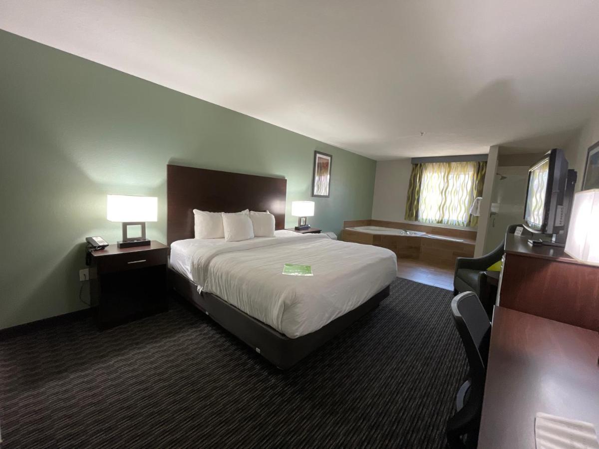 1 King Bed, Jetted Tub Suite, Non-Smoking at Wingate by Wyndham Cedar City