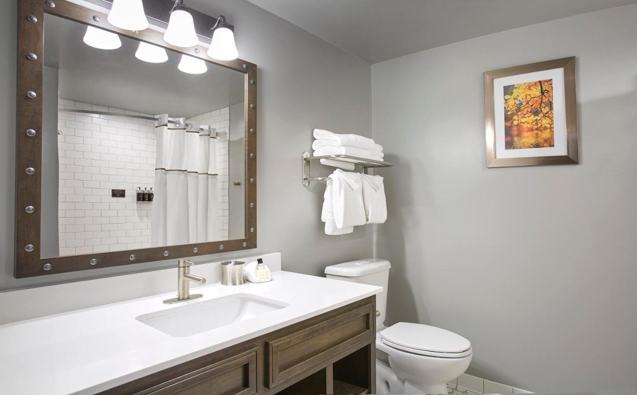 Deluxe Room, 2 Queen Beds at Grand Canyon Railway Hotel