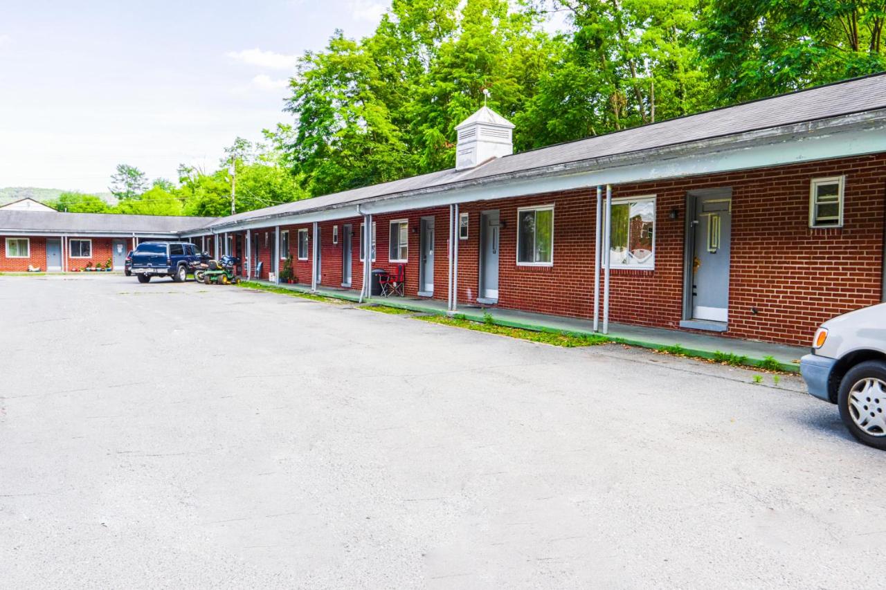 | Patriot Inn Motel Beaver WV, By OYO